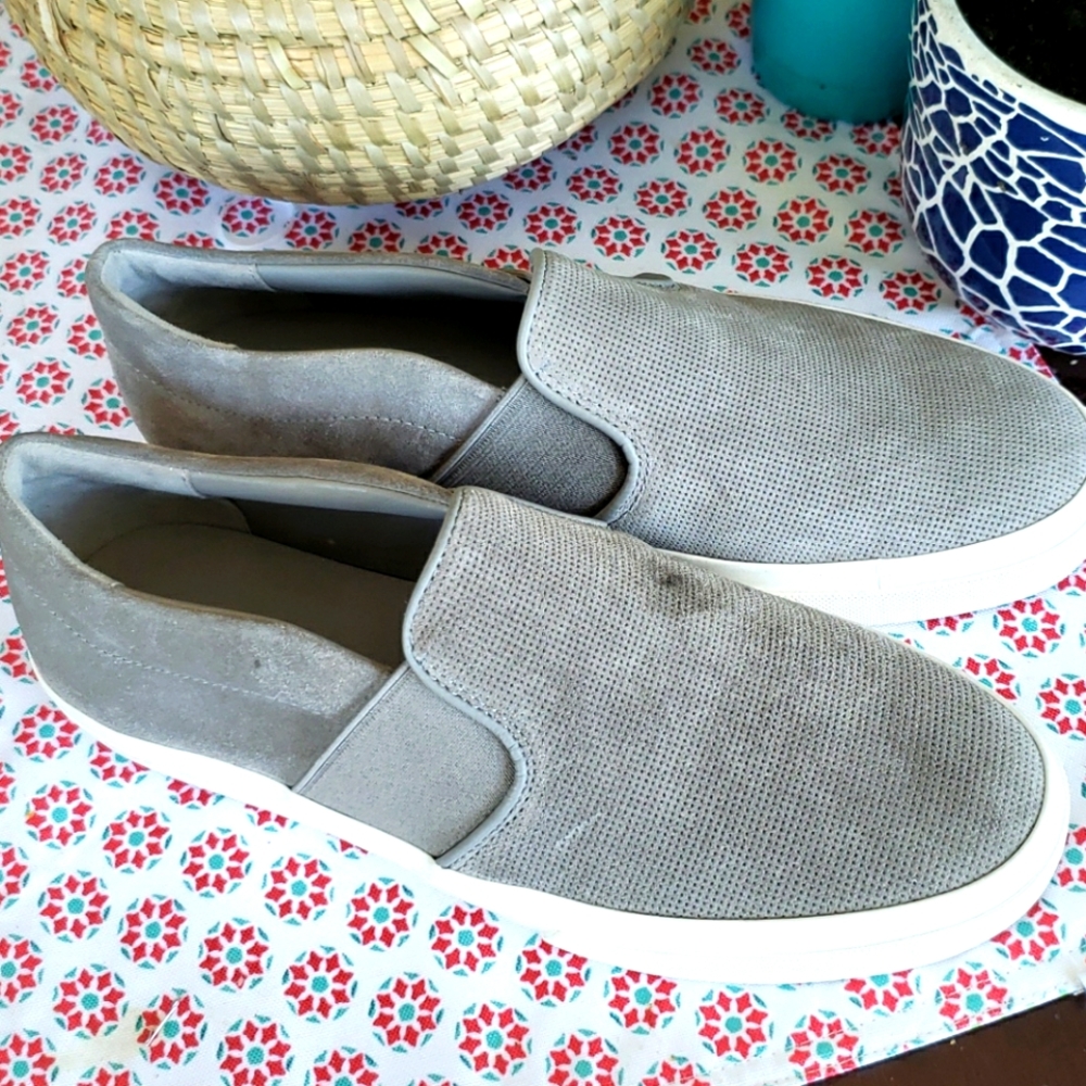 EUC Vince Warren Platform Slip Ons 8M